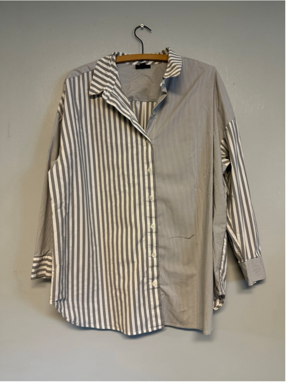 J.Jill Wearever Button Down Shirt XL White Grey Striped Color Block